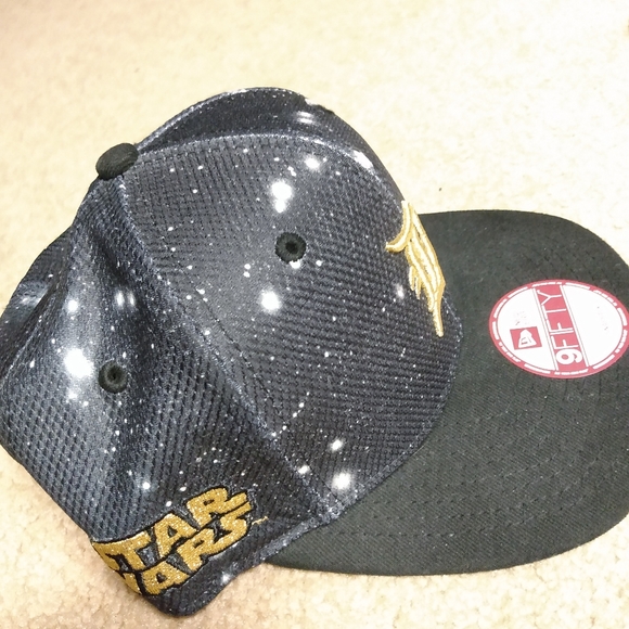 Was a gift and was not into starwars - Picture 2 of 5